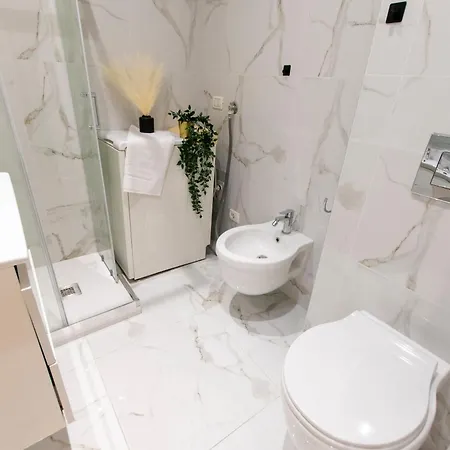 We - Napo Tower 22 Apartment *